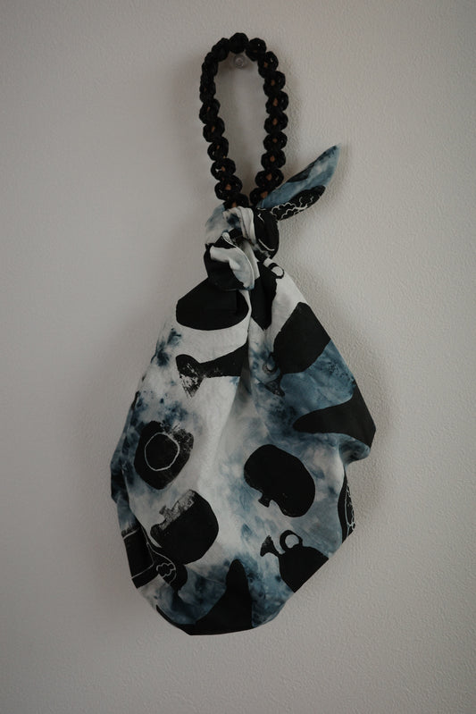 HUG me FUROSHIKI＿インド藍染め(柄) ×茜バンドルダイ