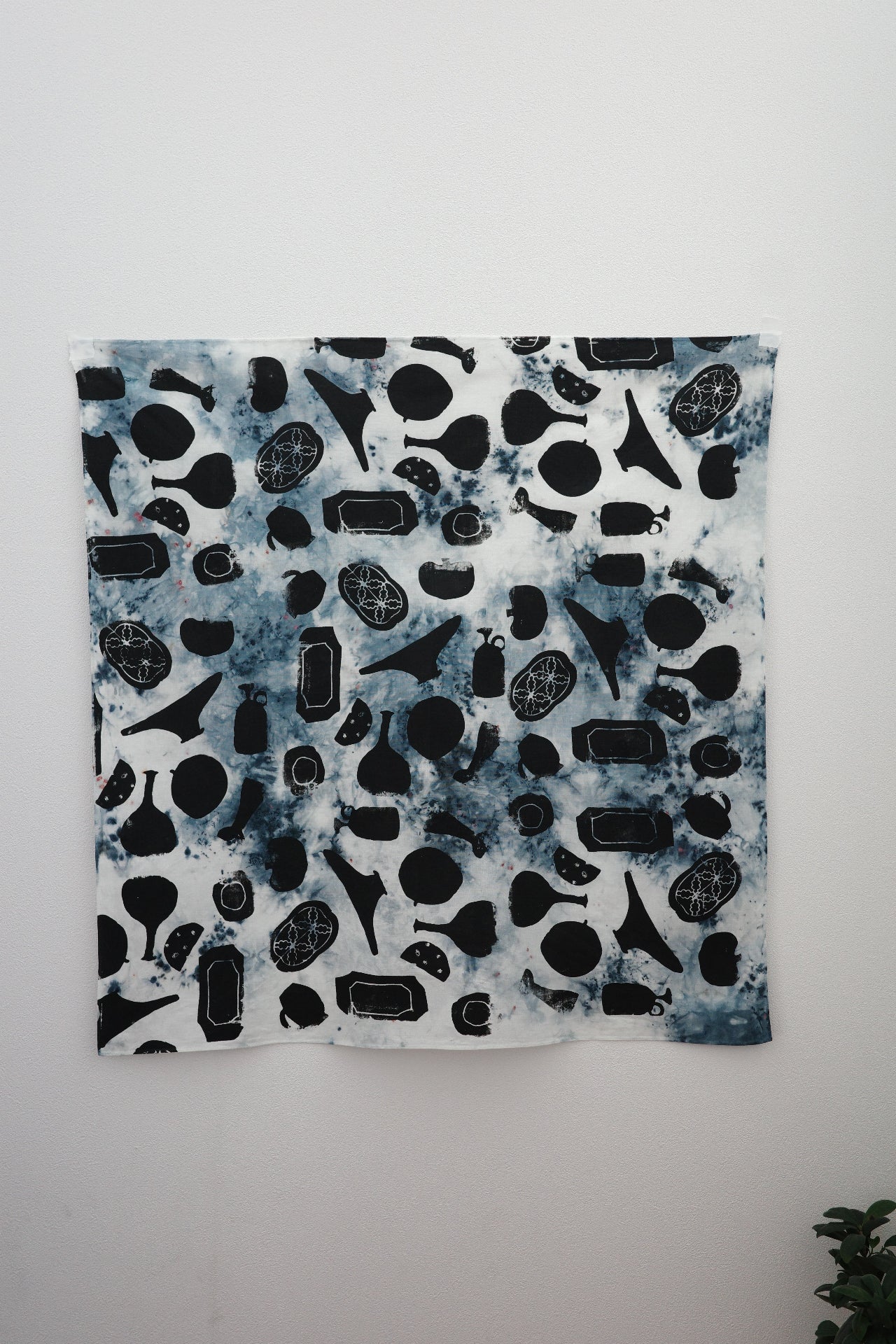 HUG me FUROSHIKI＿インド藍染め(柄) ×茜バンドルダイ